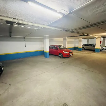 Elegante, Bonito, Buenas Vistas Y Cerca De La Nogalera