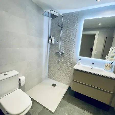 Appartamento Elegante, Bonito, Buenas Vistas Y Cerca De La Nogalera Torremolinos